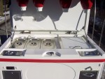 Elektroauto mit Trögen für Hot Dog Zubereitung